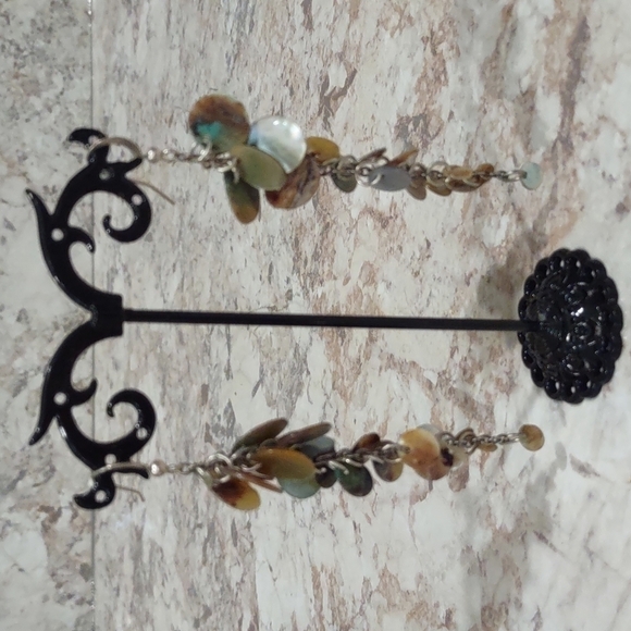 Set of Two Pairs of Earrings - Picture 2 of 5